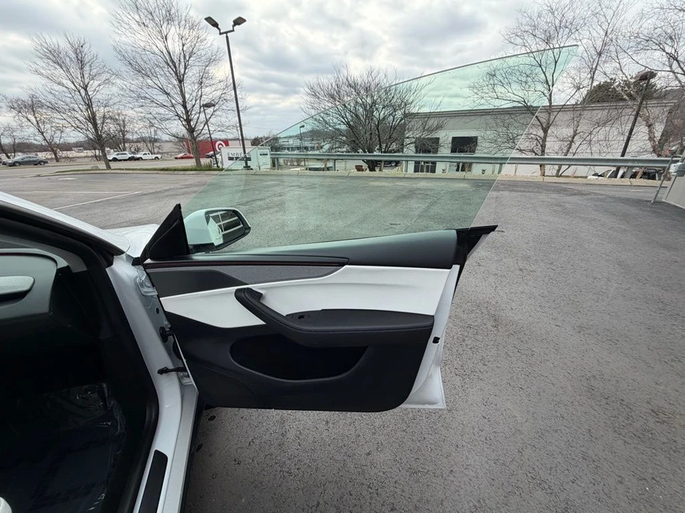 2026 Tesla Model Y - Image 13 of 16