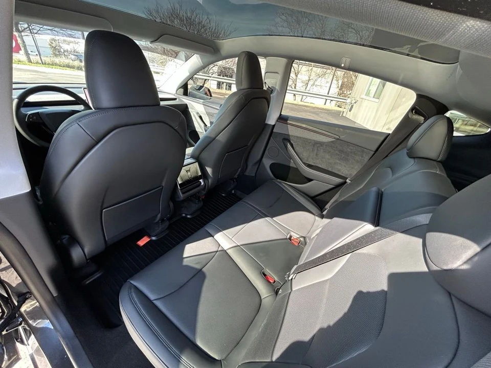 2026 Tesla Model Y - Image 11 of 17