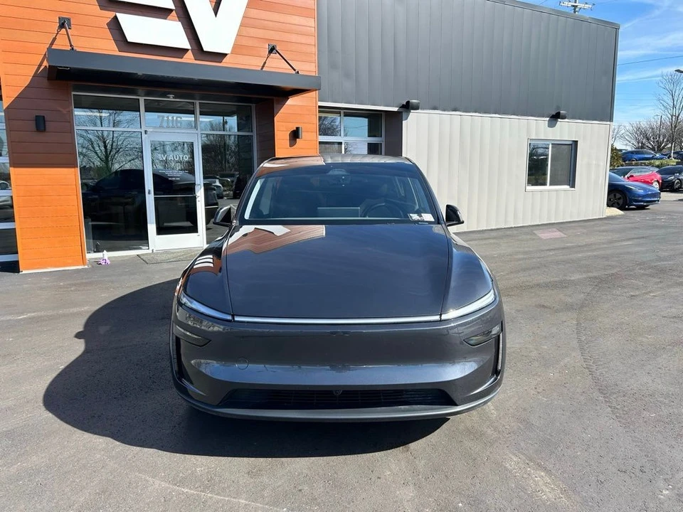 2026 Tesla Model Y - Image 2 of 17