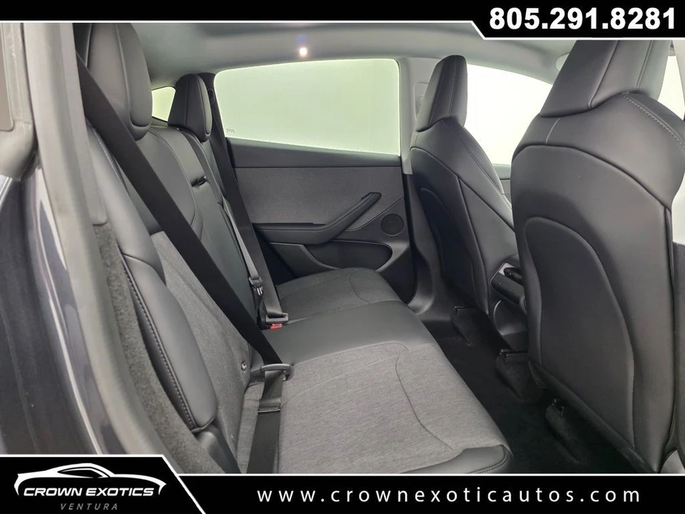 2026 Tesla Model Y - Image 14 of 21