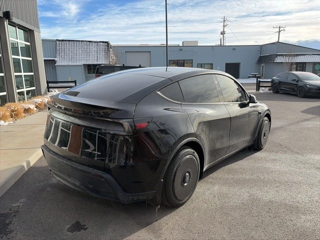 2026 Tesla Model Y - Image 8 of 21