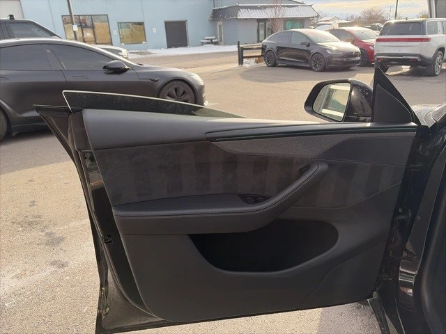 2026 Tesla Model Y - Image 11 of 21