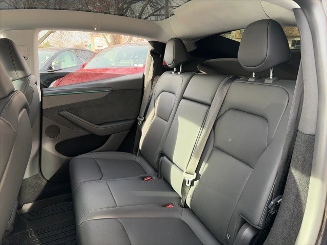 2026 Tesla Model Y - Image 16 of 21