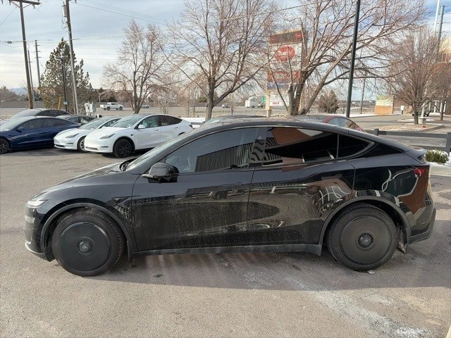 2026 Tesla Model Y - Image 5 of 21