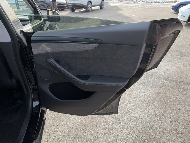 2026 Tesla Model Y - Image 18 of 21