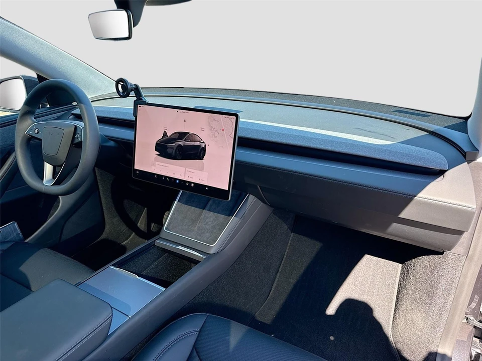 2026 Tesla Model Y - Image 12 of 14