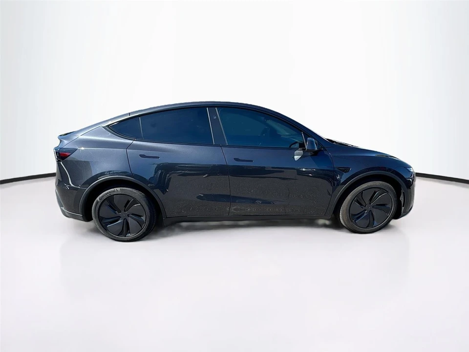 2026 Tesla Model Y - Image 7 of 14