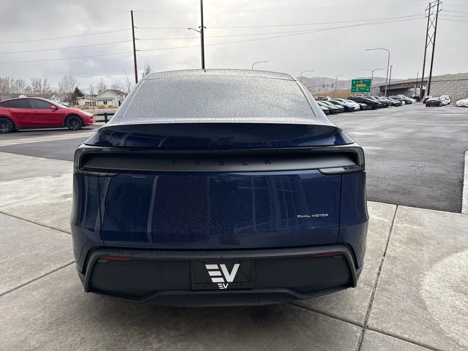2026 Tesla Model Y - Image 7 of 21