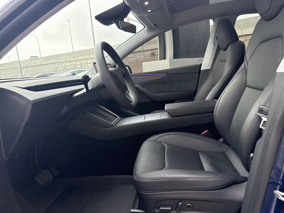 2026 Tesla Model Y - Image 13 of 21