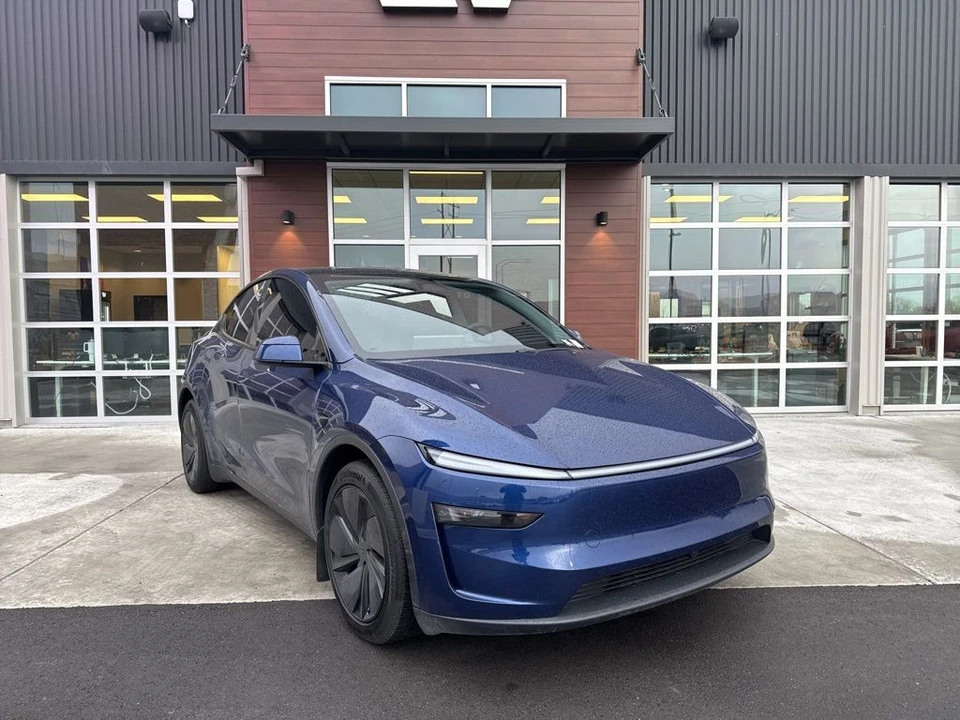 2026 Tesla Model Y - Image 2 of 21