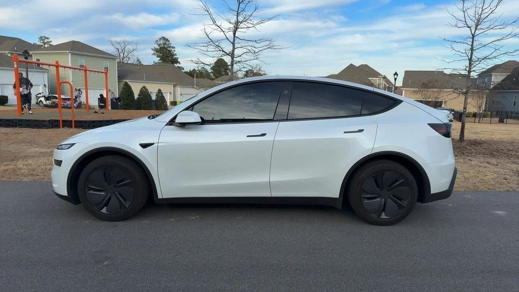 2026 Tesla Model Y - Image 2 of 11