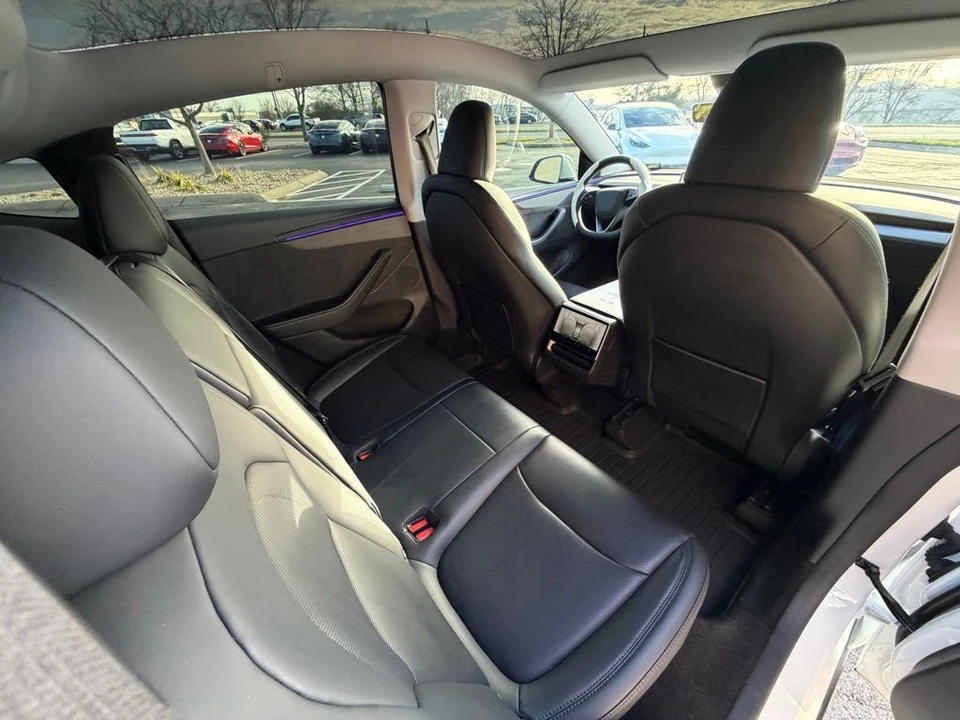 2026 Tesla Model Y - Image 14 of 15