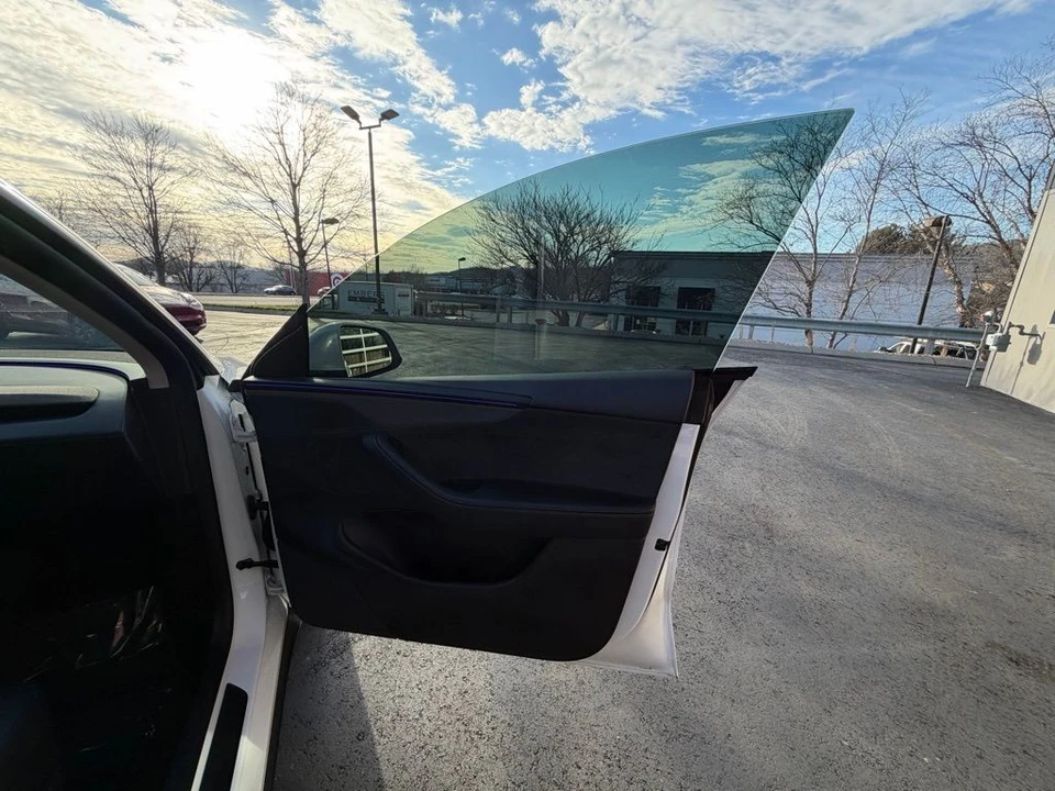 2026 Tesla Model Y - Image 11 of 15
