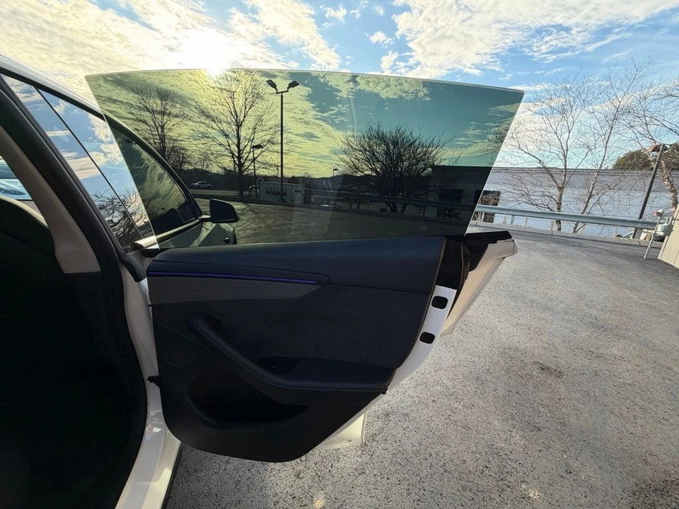 2026 Tesla Model Y - Image 13 of 15
