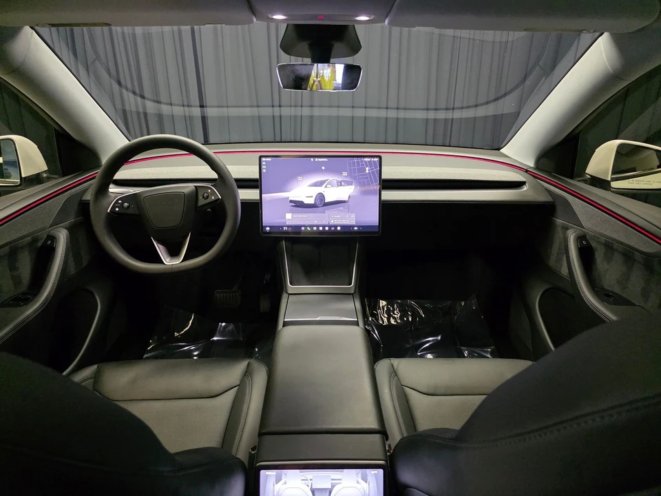 2026 Tesla Model Y - Image 21 of 21