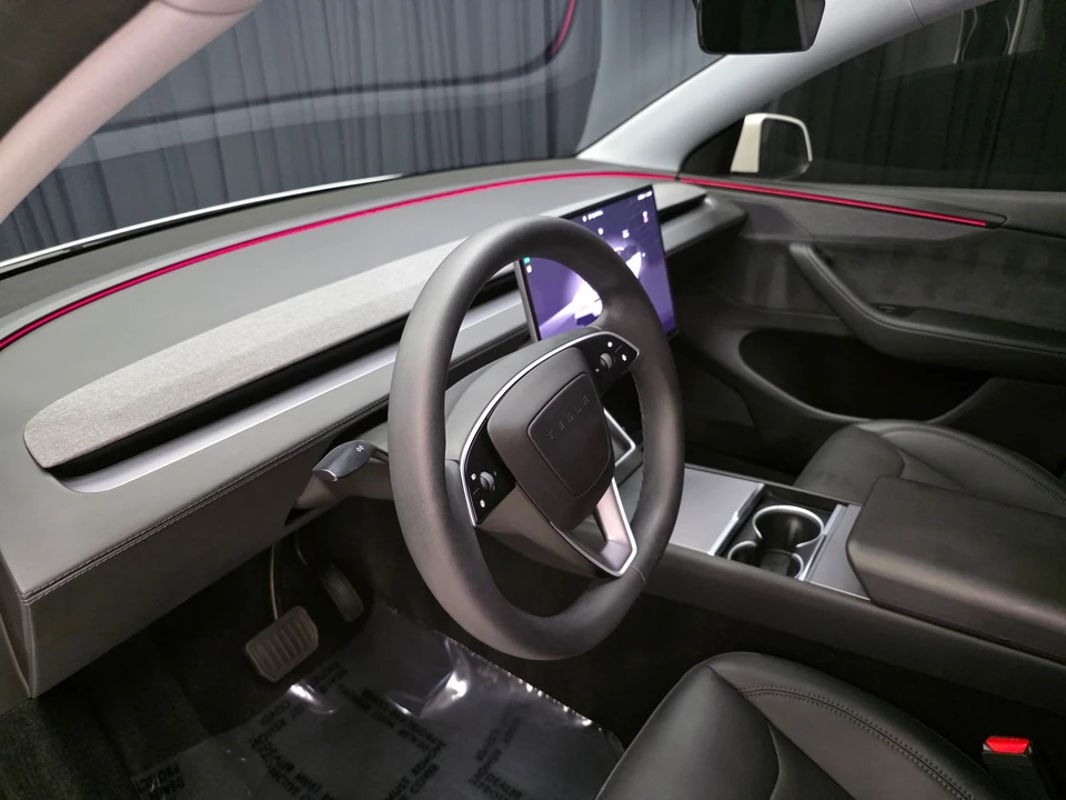 2026 Tesla Model Y - Image 20 of 21