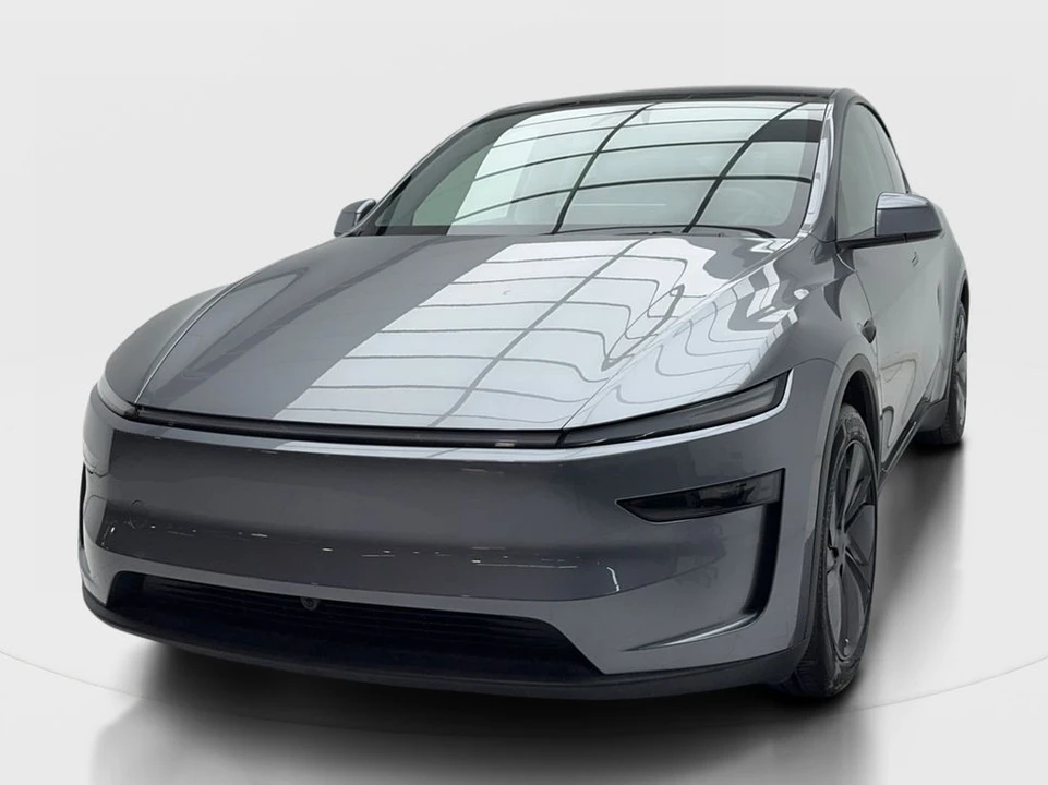 2026 Tesla Model Y - Image 4 of 21