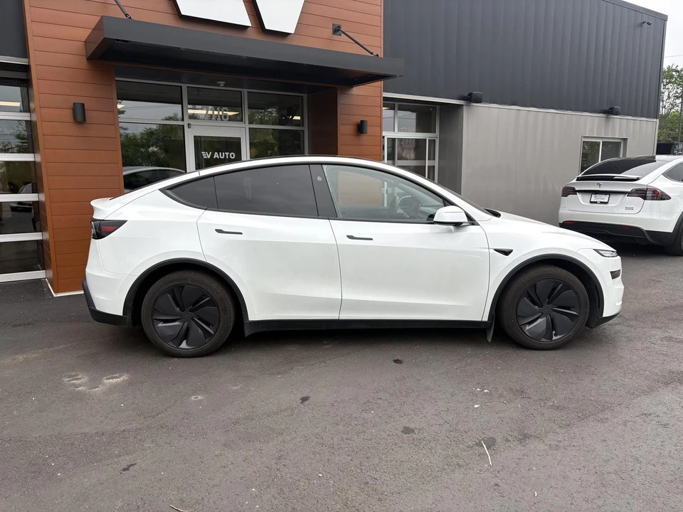 2026 Tesla Model Y - Image 6 of 18