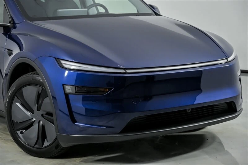 2026 Tesla Model Y - Image 3 of 21