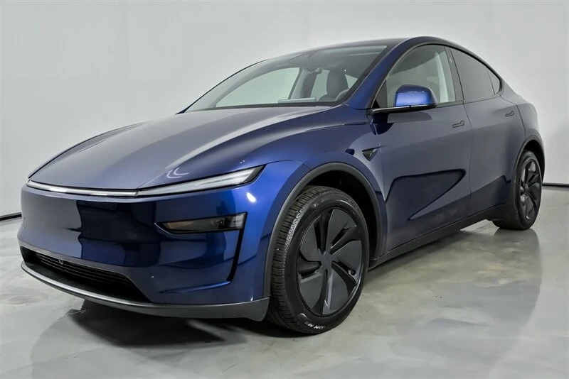 2026 Tesla Model Y - Image 6 of 21