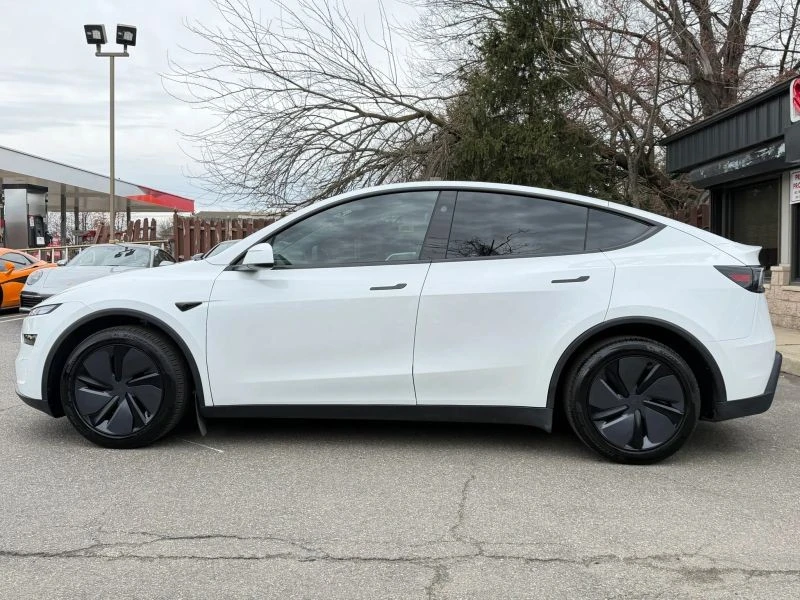 2026 Tesla Model Y - Image 8 of 12
