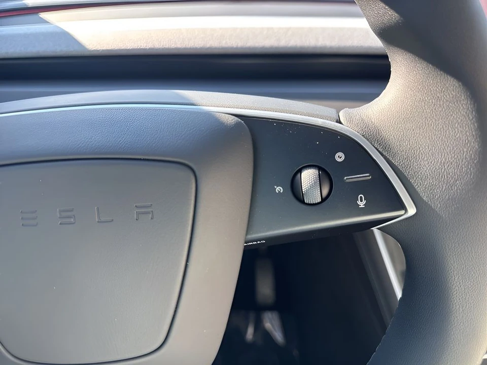 2026 Tesla Model Y - Image 18 of 21