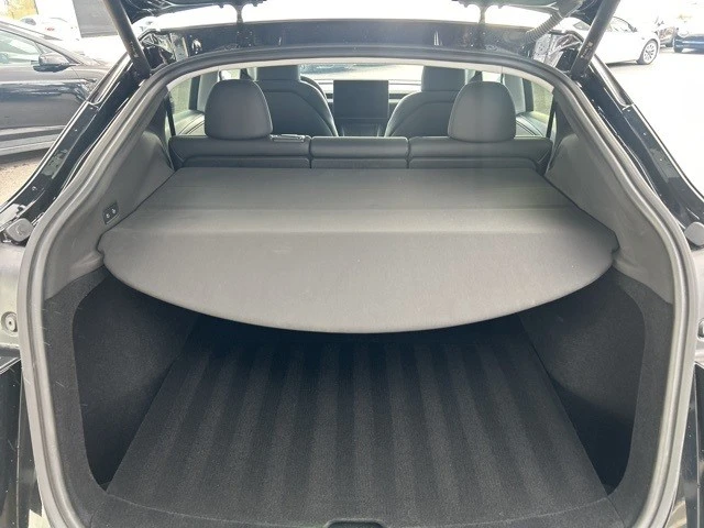 2026 Tesla Model Y - Image 17 of 21