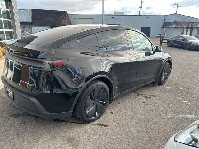 2026 Tesla Model Y - Image 8 of 21