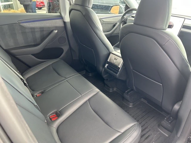 2026 Tesla Model Y - Image 19 of 21