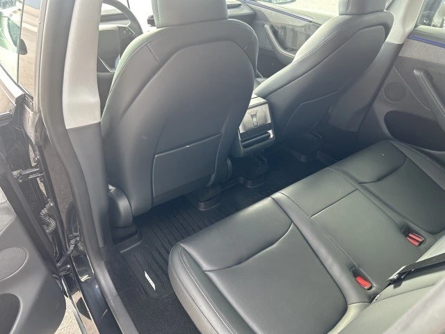 2026 Tesla Model Y - Image 15 of 21