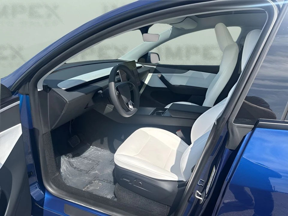 2026 Tesla Model Y - Image 11 of 31