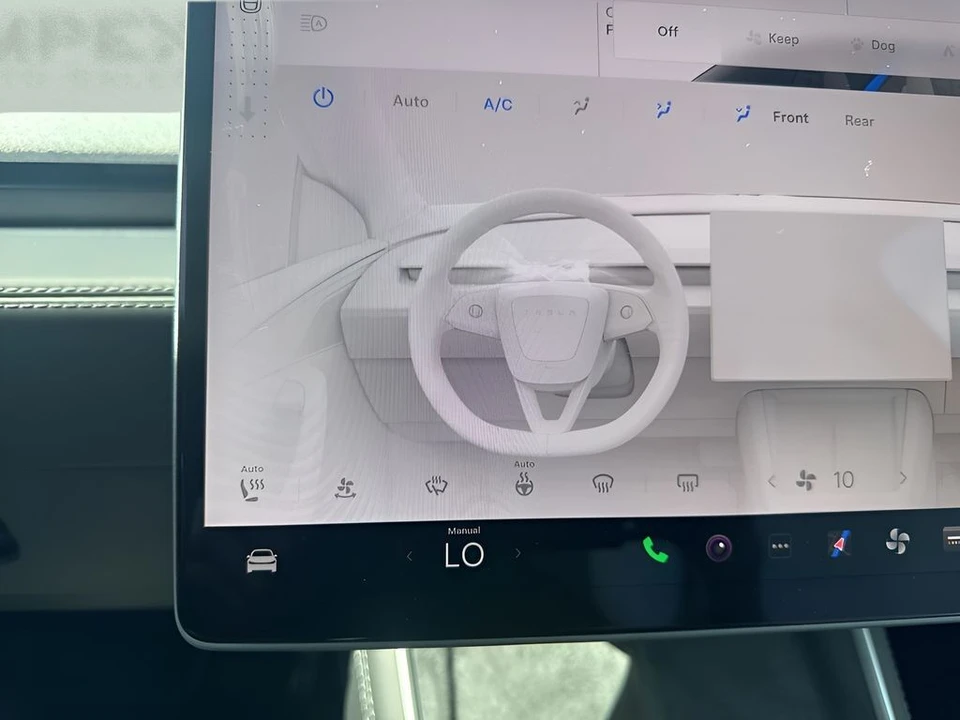 2026 Tesla Model Y - Image 24 of 31