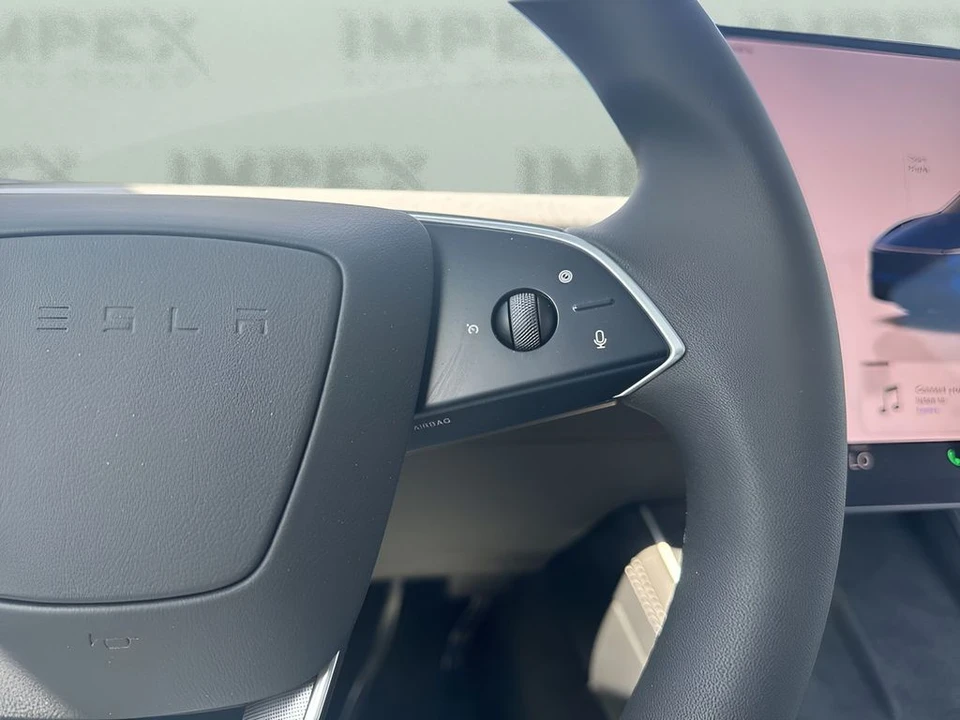 2026 Tesla Model Y - Image 17 of 31