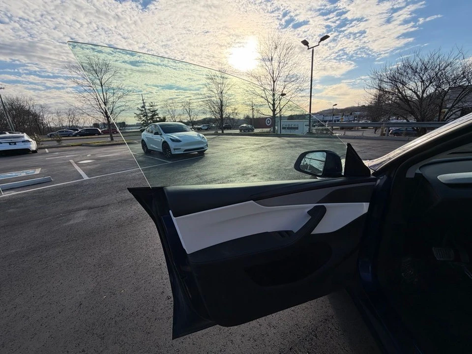 2026 Tesla Model Y - Image 7 of 15