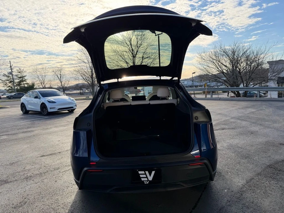 2026 Tesla Model Y - Image 6 of 15