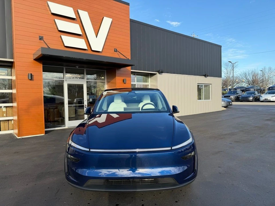 2026 Tesla Model Y - Image 2 of 15