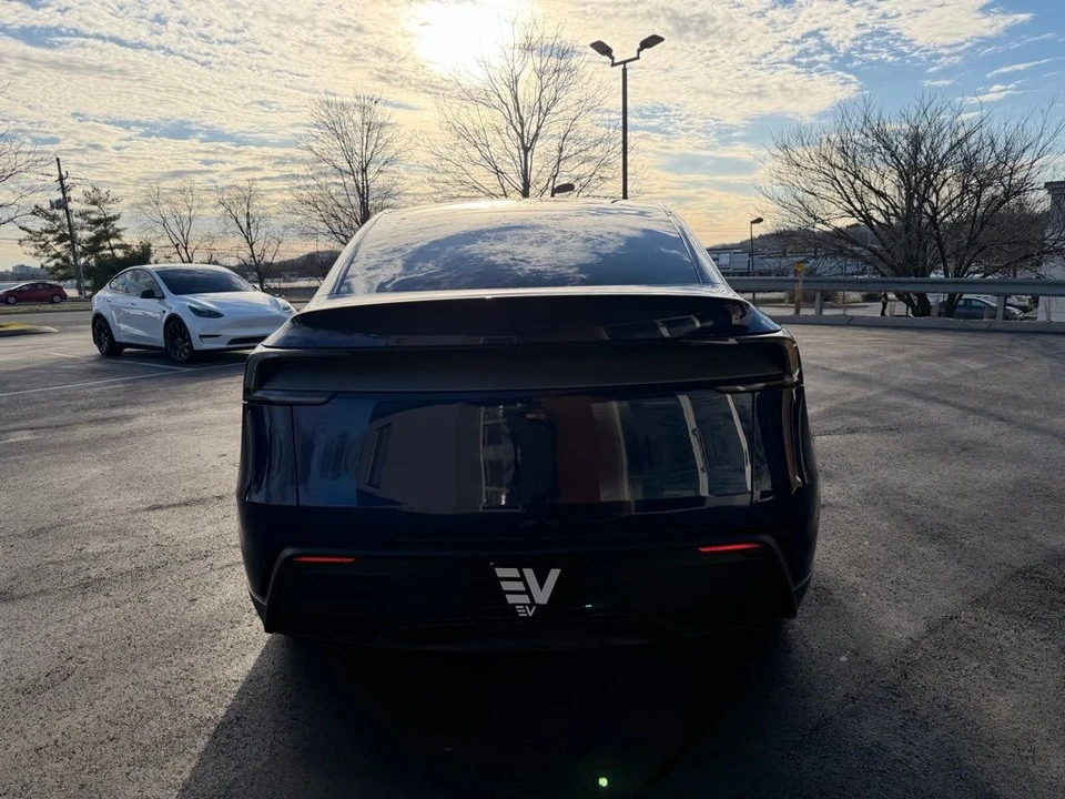 2026 Tesla Model Y - Image 5 of 15