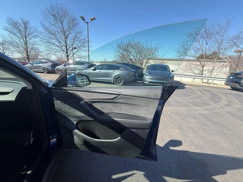 2026 Tesla Model Y - Image 18 of 23