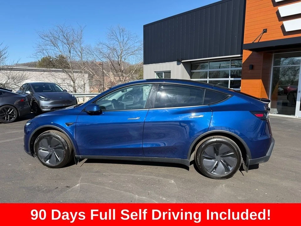 2026 Tesla Model Y - Image 8 of 21