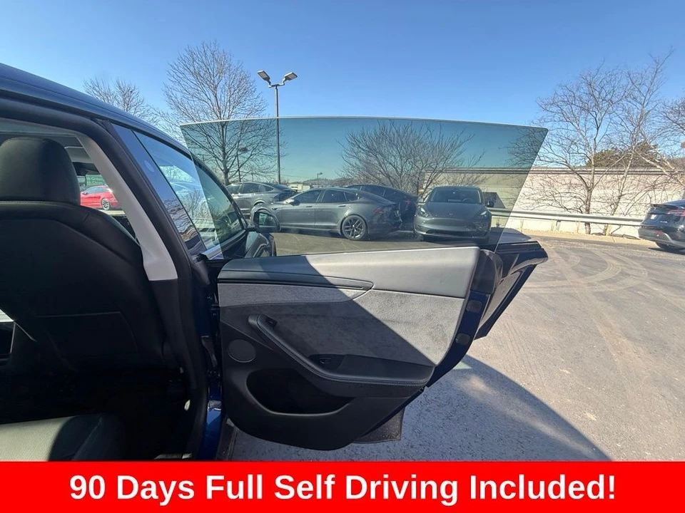 2026 Tesla Model Y - Image 16 of 21