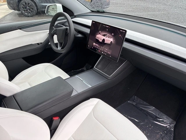 2026 Tesla Model Y - Image 21 of 21