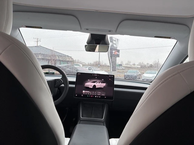 2026 Tesla Model Y - Image 16 of 21