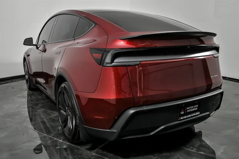 2026 Tesla Model Y - Image 8 of 12