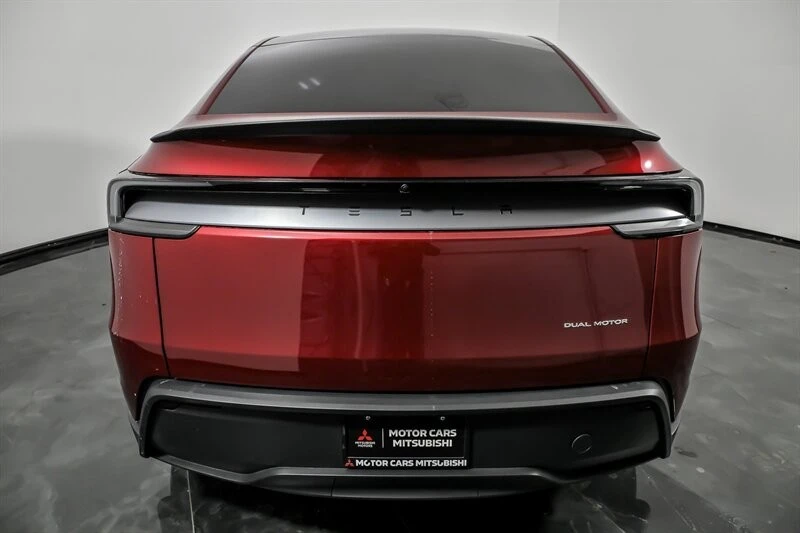 2026 Tesla Model Y - Image 9 of 12