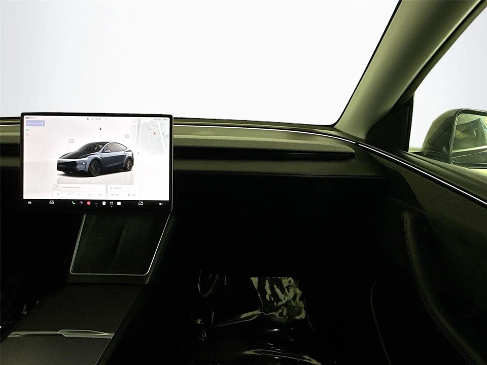 2026 Tesla Model Y - Image 18 of 21