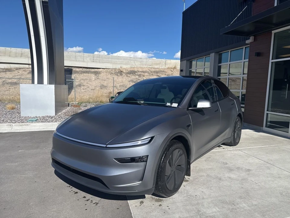 2026 Tesla Model Y - Image 4 of 21