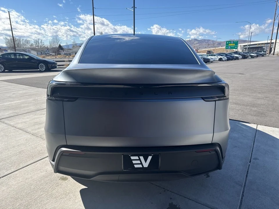 2026 Tesla Model Y - Image 7 of 21