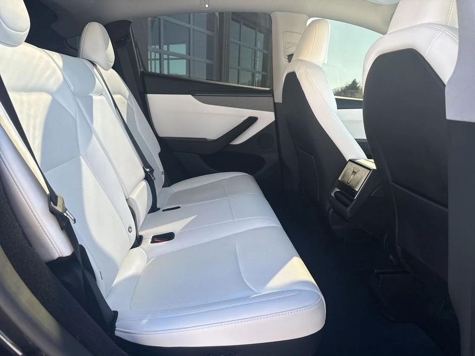 2026 Tesla Model Y - Image 20 of 21