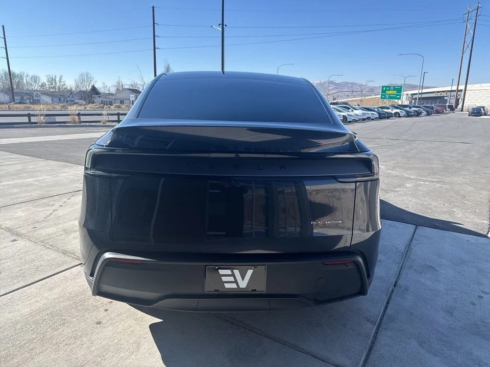 2026 Tesla Model Y - Image 7 of 21