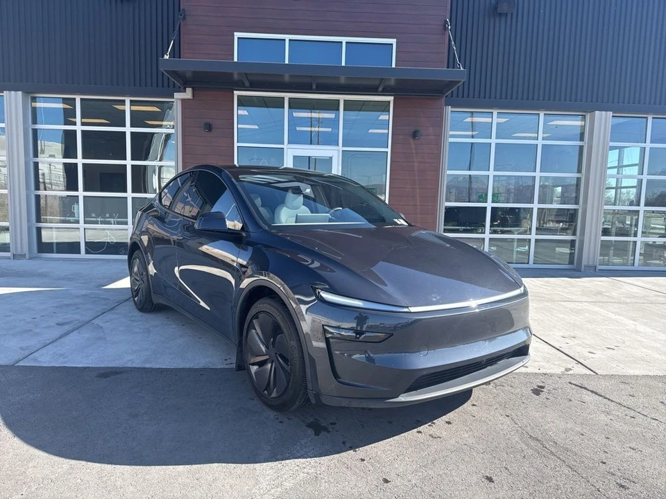 2026 Tesla Model Y - Image 2 of 21